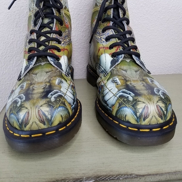 Dr Martens 1460 George & Dragon Print 8 Eye Boots-RARE - Picture 7 of 9